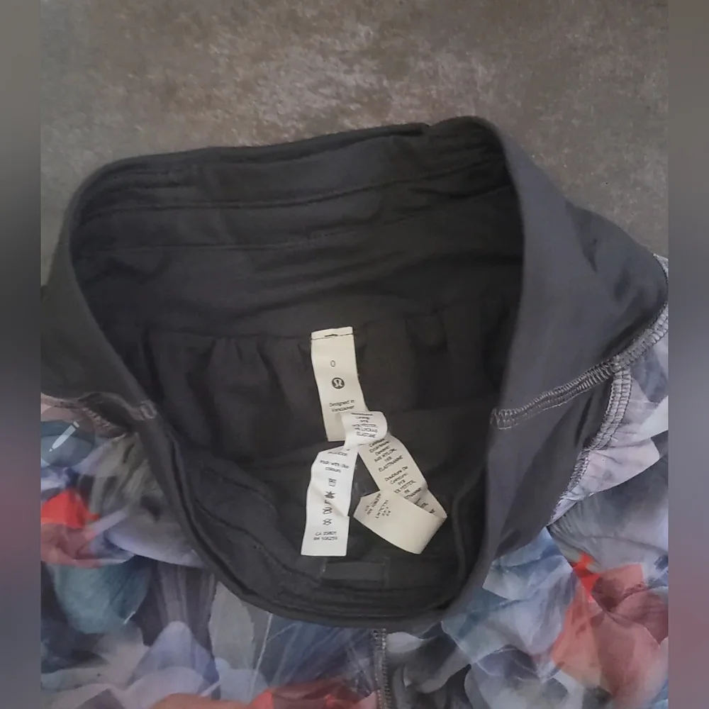 Lululemon Fast and Free Reflective High-Rise Classic-Fit Short 3" Size 0 - Picture 4 of 4